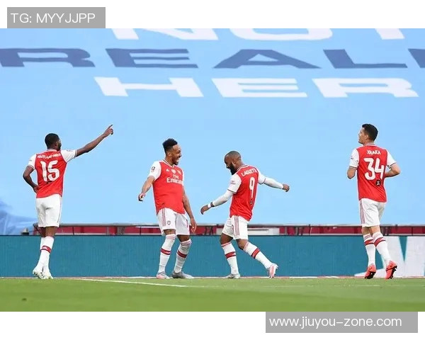 中超精彩对决利物浦与阿森纳战成平局逆转瞬间点燃全场激情 中超精彩对决利物浦与阿森纳战成平局逆转瞬间点燃全场激情