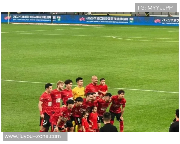 中超赛场惊现冷门莱比锡小胜里昂引发全场热议与十大精彩进球回顾