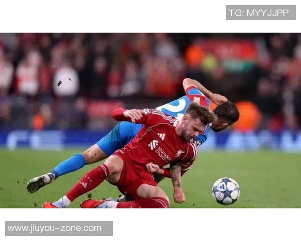 英超激战:里昂与巴萨战平引发争议判罚引爆全场热议 英超激战:里昂与巴萨战平引发争议判罚引爆全场热议